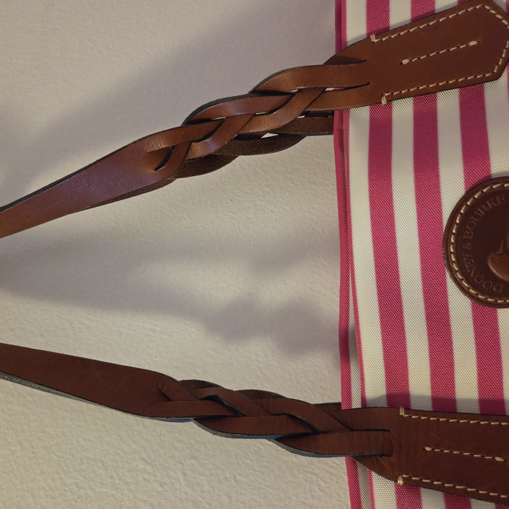 VEUC  Dooney & Bourke Sullivan Shopper Pink & White Large Tote w Elegant Design - Picture 3 of 12